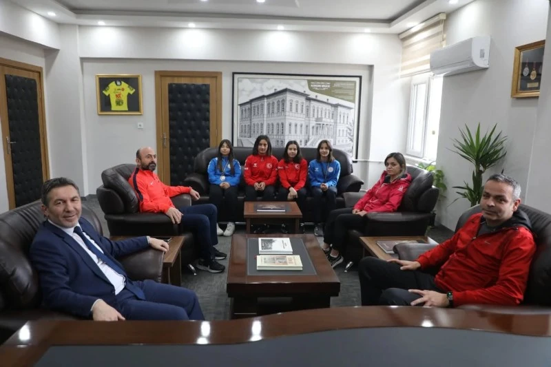 Sivas’ı atletizmde gururlandırdılar