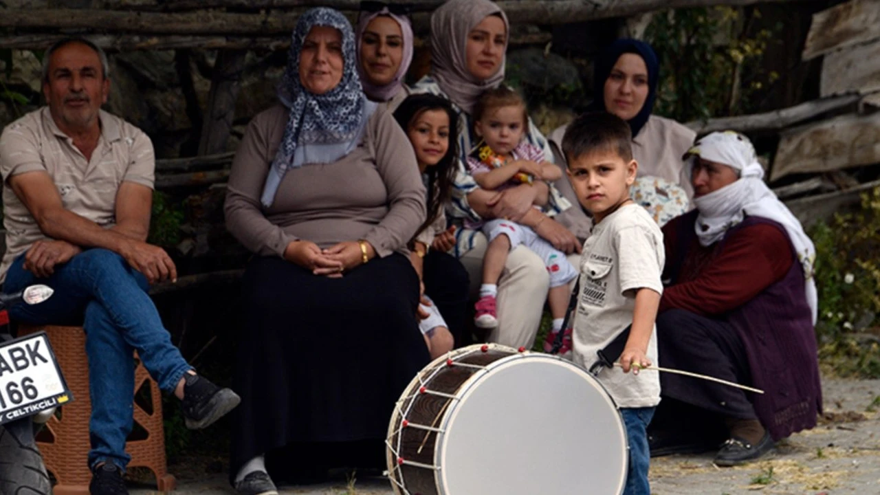 6 Yaşındaki Davulcu Düğünlerin Vazgeçilmezi Oldu!