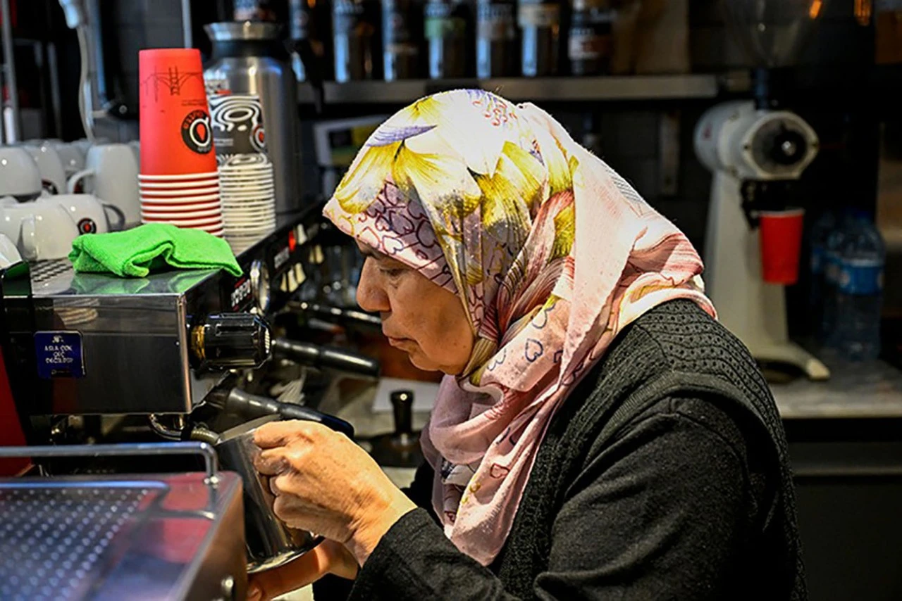 70 yaşında baristalık yapıyor