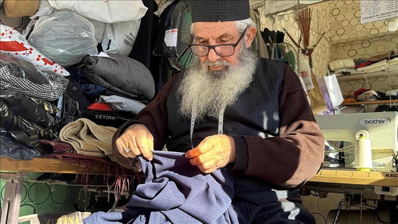 70 Yıldır İlk Günkü Heyecanla İşini Yapıyor 