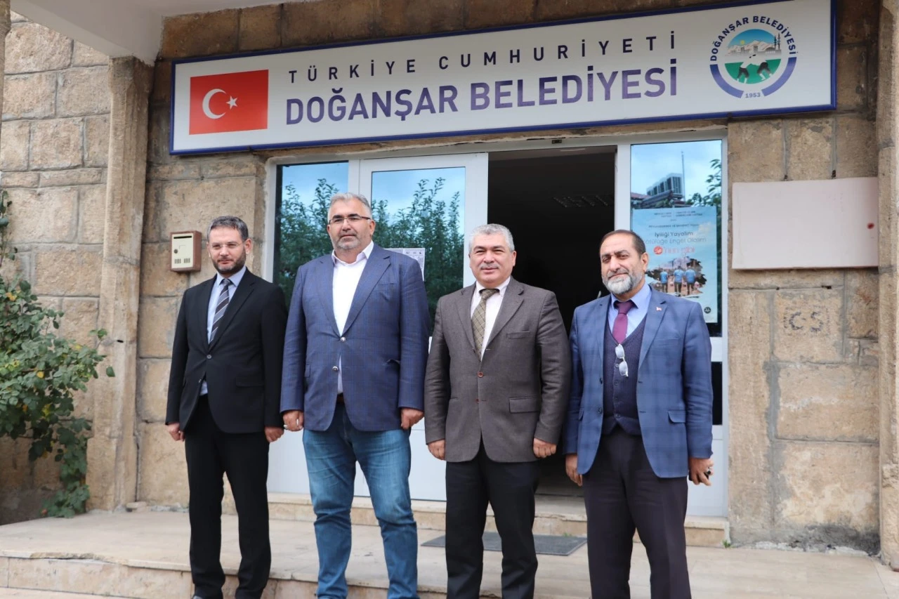 Altunkaya, Doğanşar’da  Temaslarda Bulundu