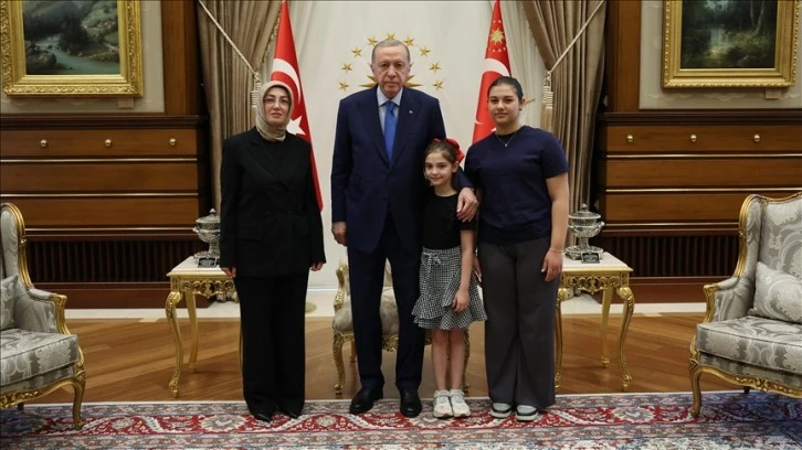 Cumhurbaşkanı Erdoğan, Sinan Ateş'in Eşi Ayşe Ateş'i Kabul Etti