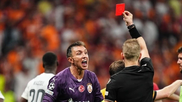 Galatasaray'a Muslera Şoku! 