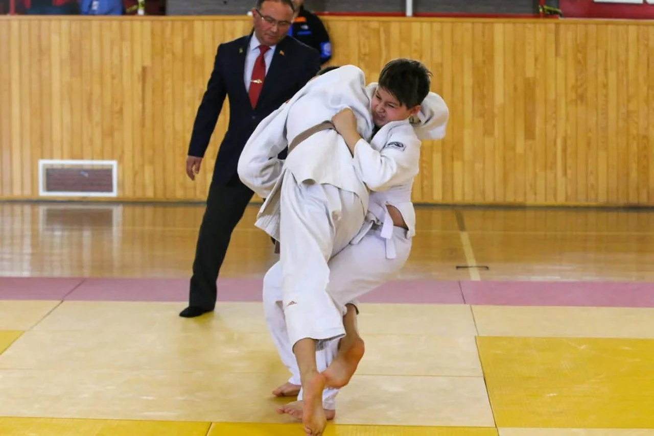 Judoda Sahne Küçüklerin 