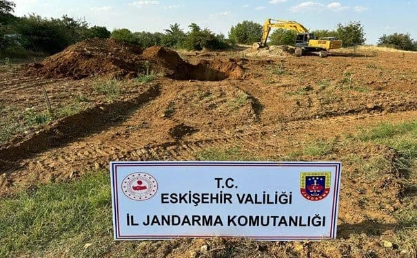 Kaçak Kazı Yaparken Suçüstü Yakalandılar!