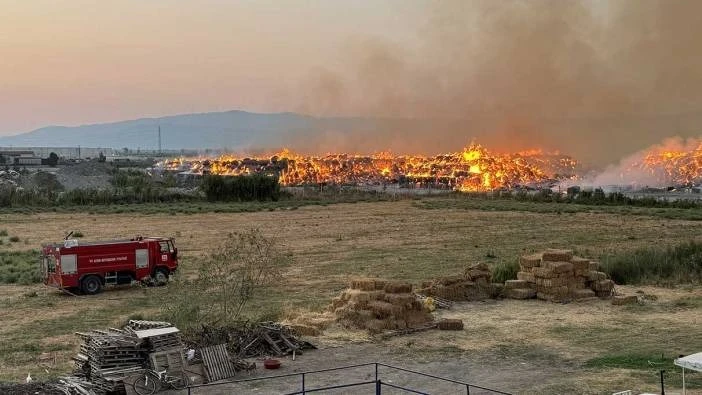 Kağıt Fabrikası Alev Alev Yandı! 