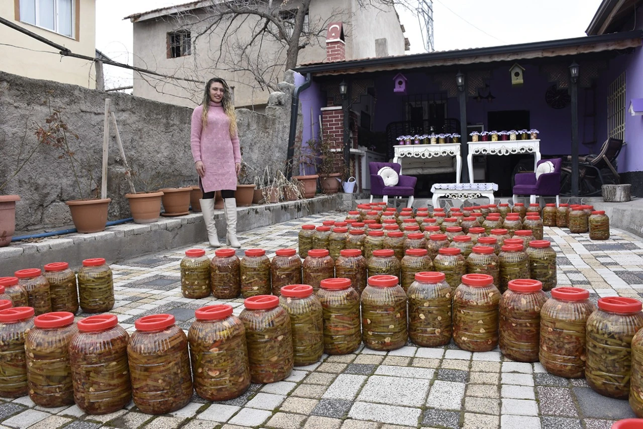 Kendi Tarlasında Yetiştirdi, Çevresine Dağıttı! Beğenilince Ticaretine Başladı 