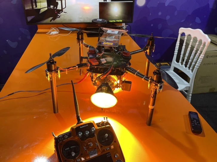 Lise Öğrencileri, Kurtarma Çalışmaları İçin Drone Geliştirdi 