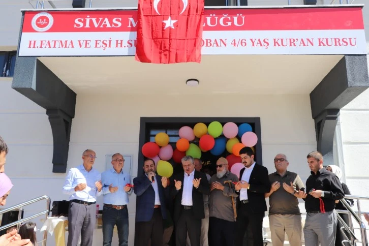 Merhum Eşi İçin Sivas'a Kur'an Kursu Yaptırdı  