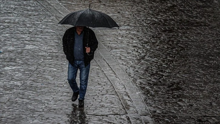 Meteorolojiden Gök Gürültülü Sağanak Yağış ve Fırtına Uyarısı