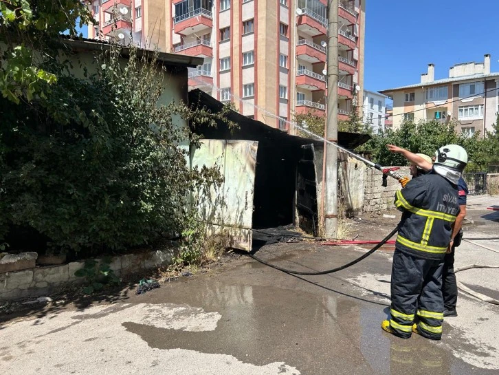 Müstakil Evin Garajında Yangın 