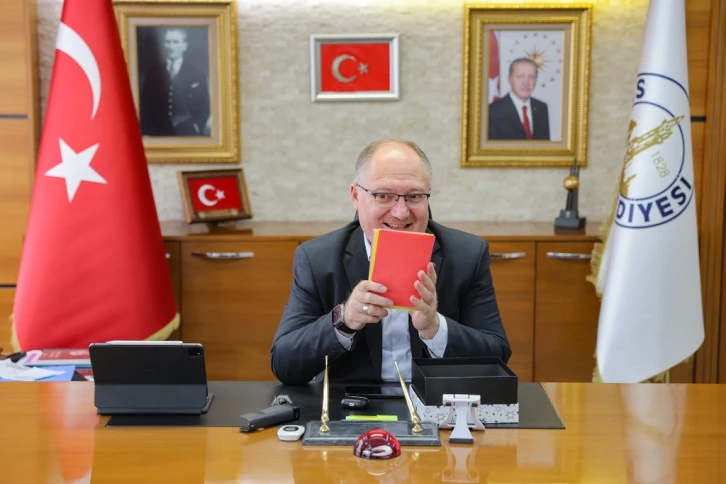 Sivas Belediye Başkanından Alkışlanacak Hareket: Öğrencileri Anıtkabir'e Götürecek! 