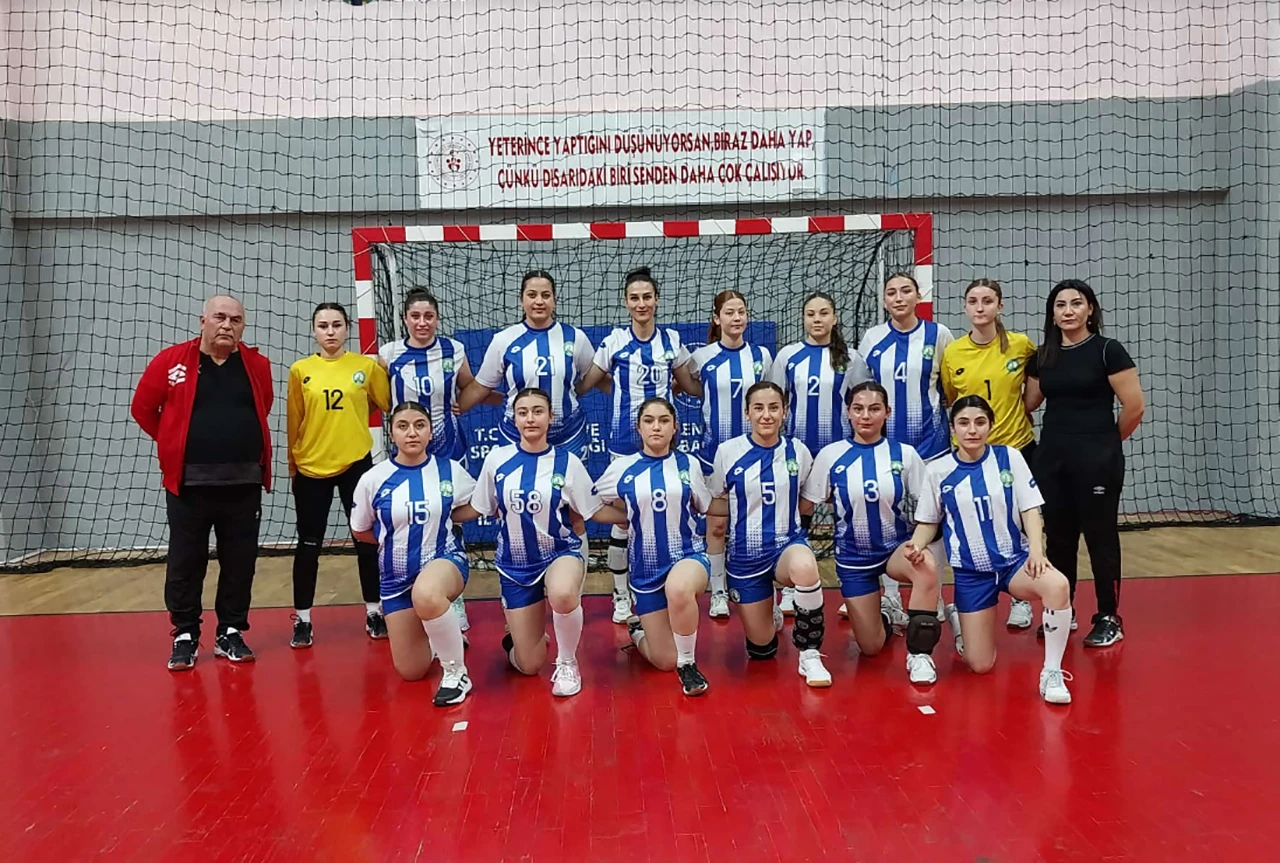 Sivas Belediyespor Kadın Hentbol Takımı  Deplasmandan 1 Puanla Döndü