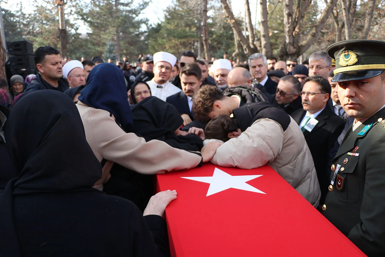 Sivas Doğumlu Şehit Tuğgeneral Baydilli, Kayseri'de Son Yolculuğuna Uğurlandı