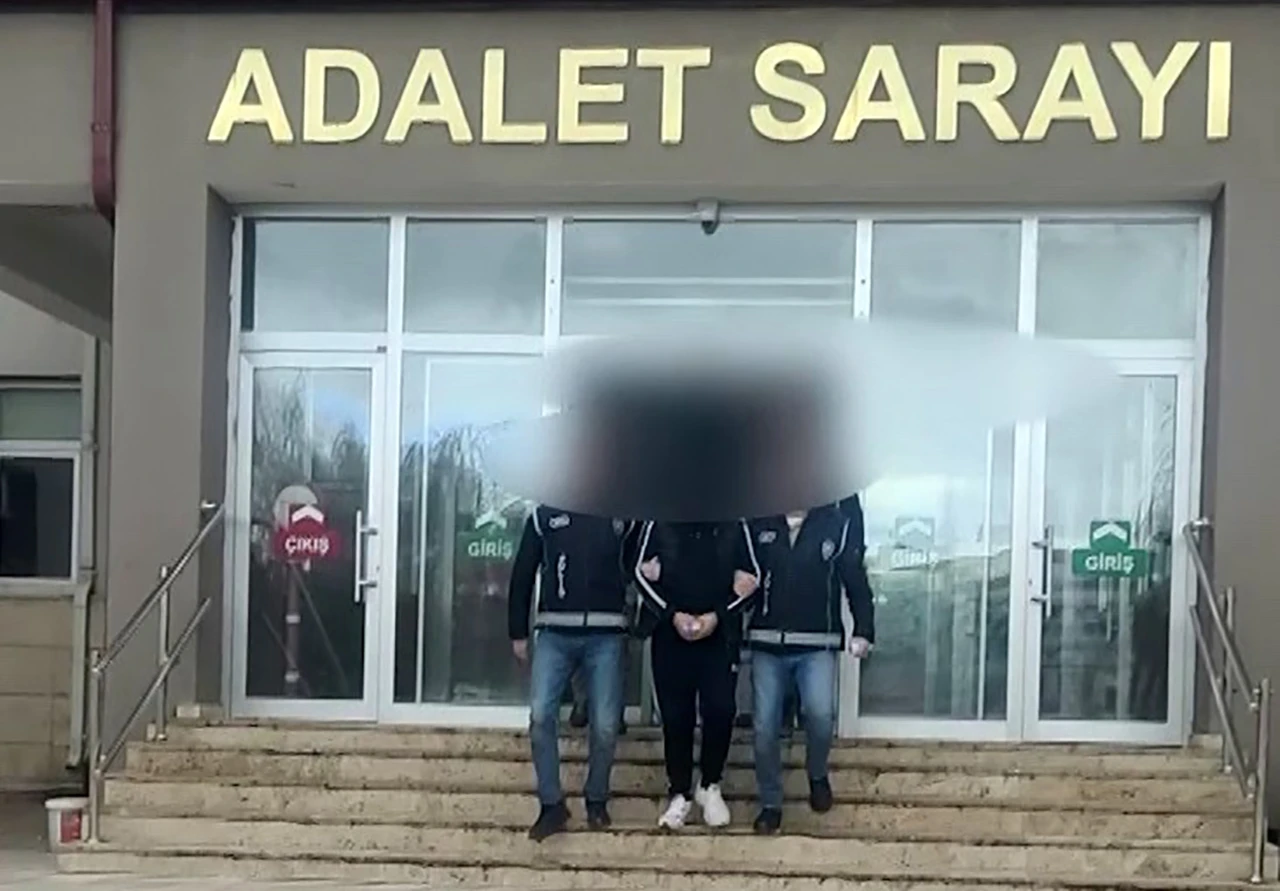 Sivas'ta 2 Göçmen Kaçakçısı Tutuklandı!