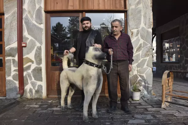 Sivas’ta Ahşap Oyma Ustasından 'Kangal Köpeği' Heykeli