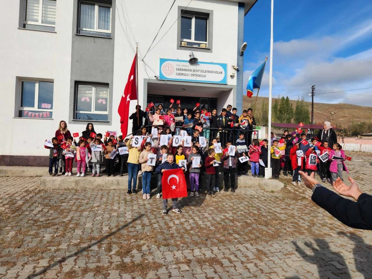 Sivas'ta Minik Öğrenciler TUSAŞ Şehitlerini Andı! 