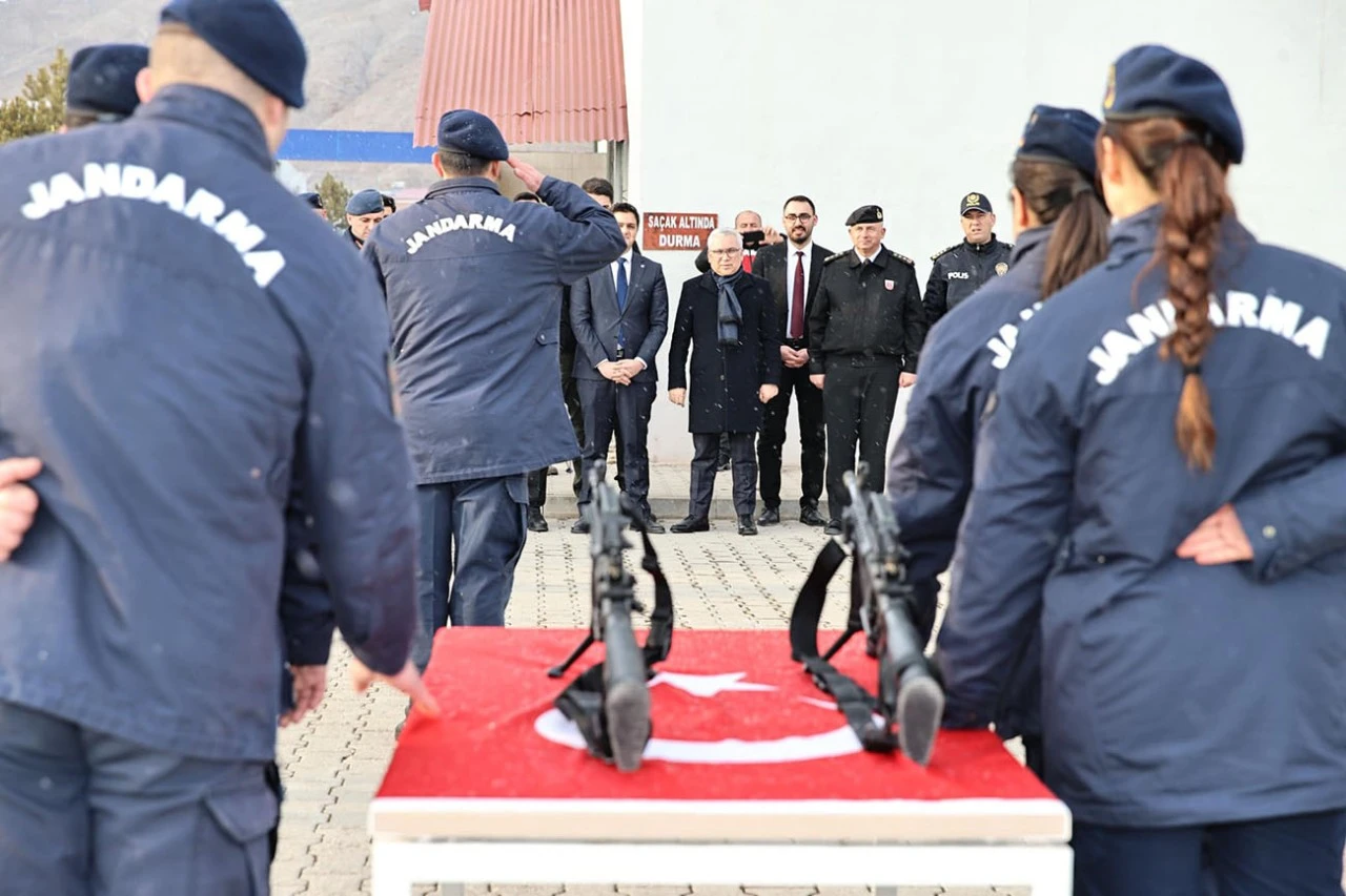 Sivas'ta Özel Gereksinimli Bireyler Bir Gün Askerlik Deneyimi Yaşadı