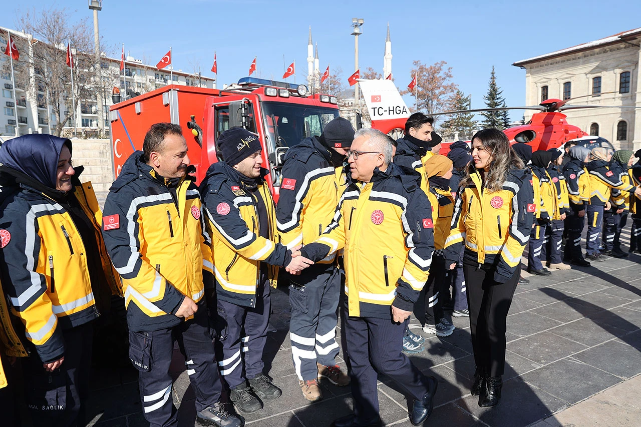 Sivas'ta &quot;Fermuar Sistemiyle Yaşama Yol Ver&quot; Kampanyası Tanıtıldı