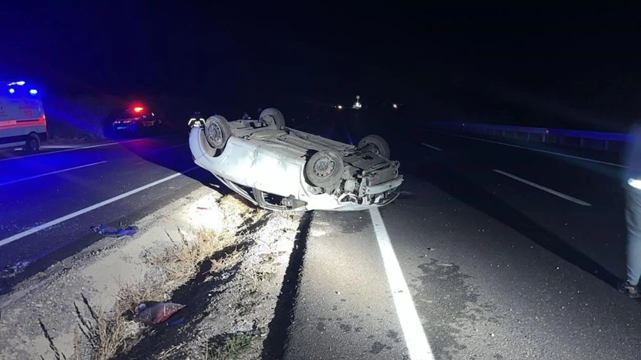 Sivas'ta Trafik Kazası: 2 Ölü 1 Yaralı