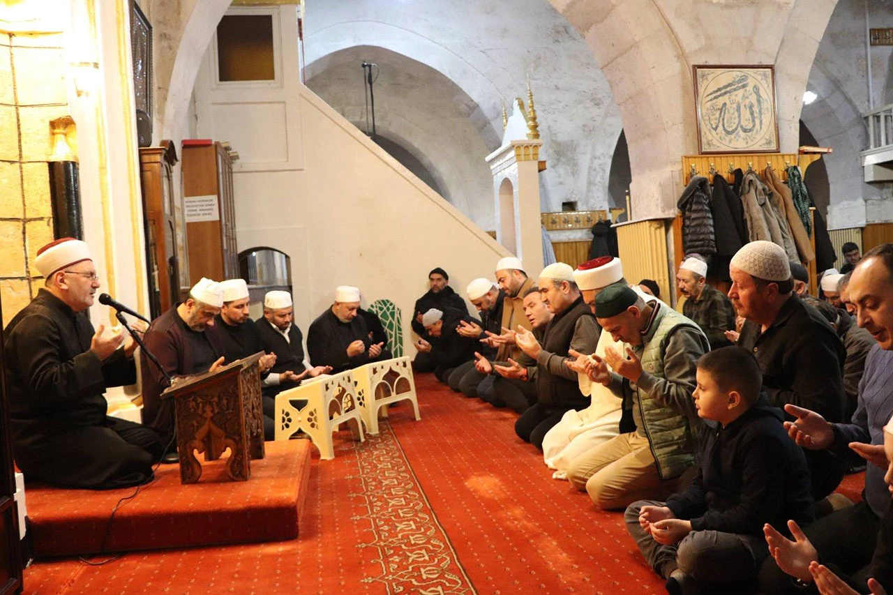 Sivas'ta Yeni Yılın İlk Gününde Şehitlerimiz için Dua Edildi! 