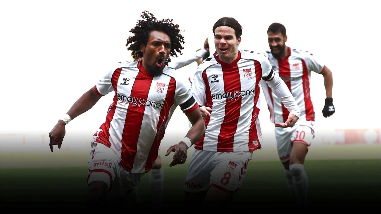 Sivasspor İlk Yarıyı Önde Kapattı! 