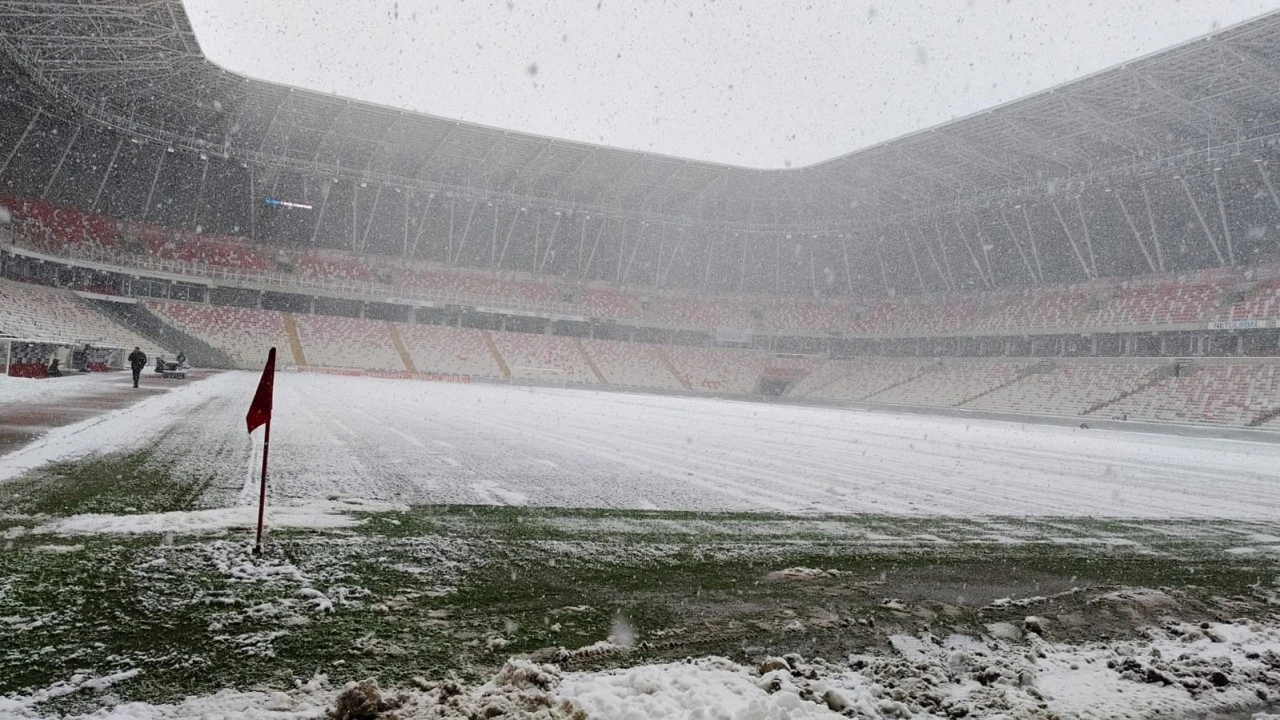 Sivasspor-Kasımpaşa Maçı Öncesi Stadyumda Son Durum!