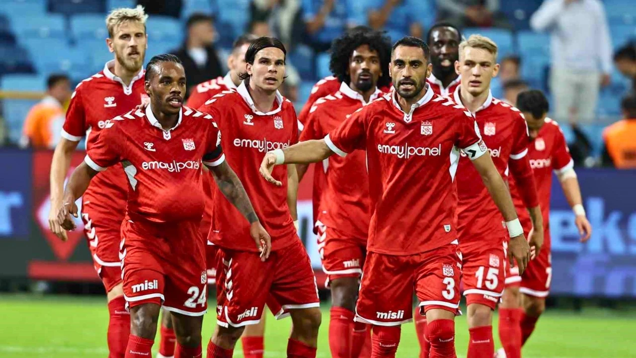 Sivasspor'un Kritik Maçta 11'i Belli Oldu! 