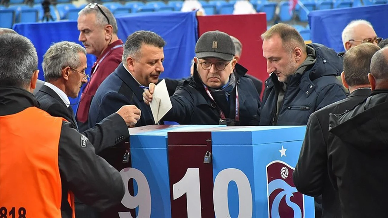 Trabzonspor'da Oy Verme İşlemi Başladı!