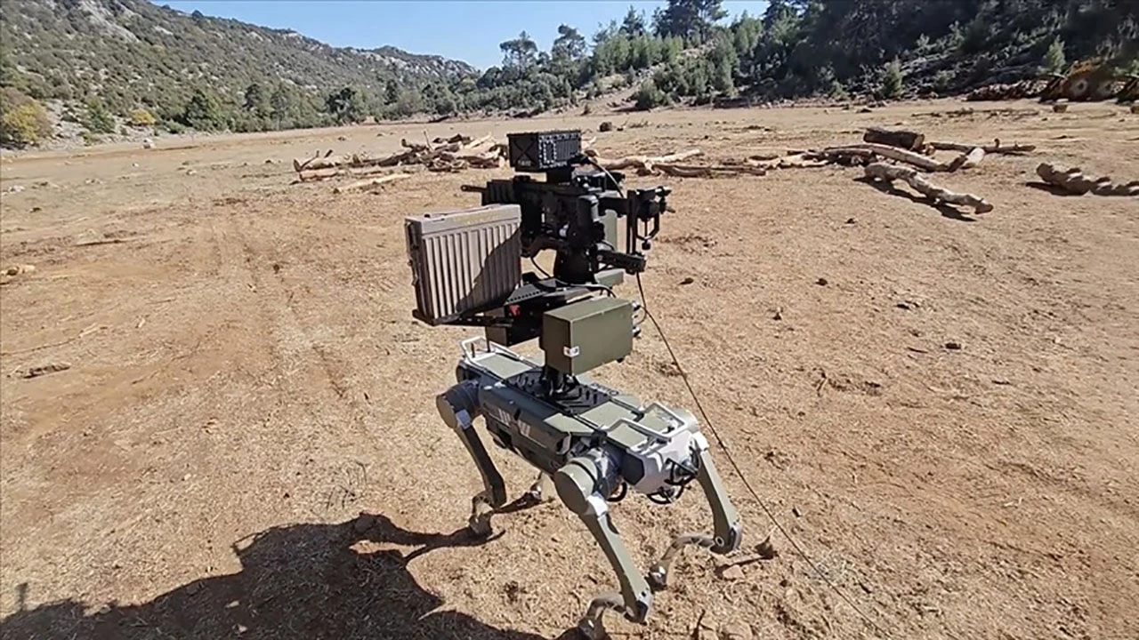 Türk Savunma Sanayinde Robot Köpek Devri!