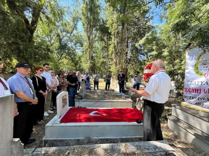 Vecihi Hürkuş Kabri Başında Anıldı