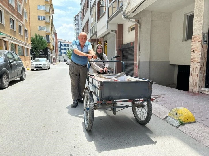 Yaşlı Çiftten Vefa Örneği 