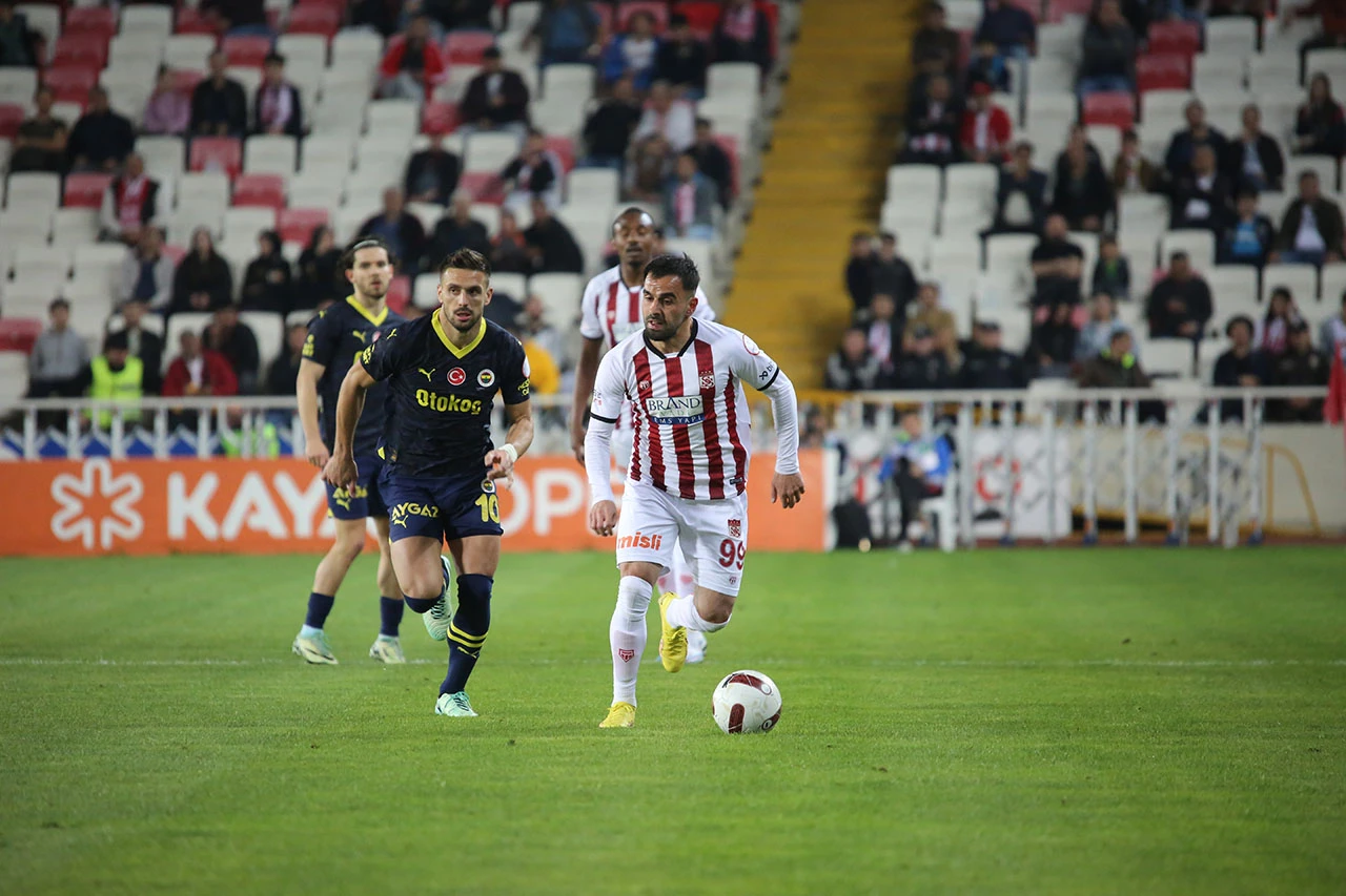 Yiğidolar Kanarya Karşısında! Sivasspor’da Hedef 4’te 4 