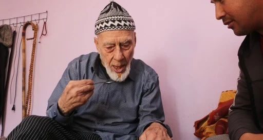 103 Yaşında Doğal Beslenerek Yıllara Meydan Okuyor 