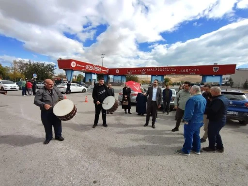 15 Temmuz gazileri Gülen’in ölümünü davul zurna ile kutladı