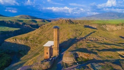 Anadolu'nun ilk Türk camisinin adı nedir, nerededir?