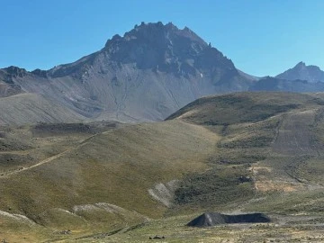 Borçlular dikkat, Erciyes'in karı eridi