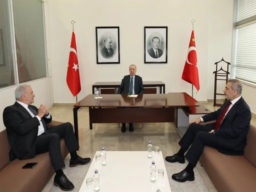 Cumhurbaşkanı Erdoğan, Eski Yunanistan Dışişleri Bakanı Avramopoulos'u kabul Etti