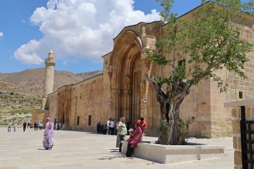 Divriği Ulu Camii 6 Ayda 150 Bini Aşkın Ziyaretçiyi Ağırladı