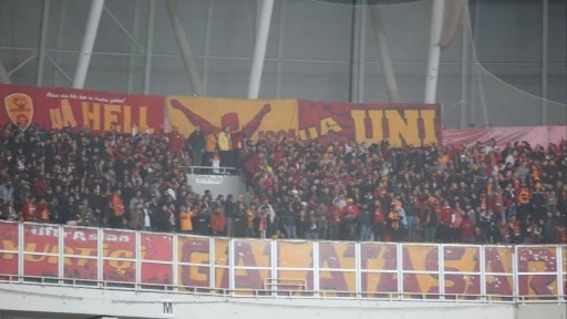  Galatasaraylı Taraftarlar Sivas’ta Takımını Destekledi