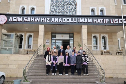 Sivas Millî Eğitim Müdürü Yener’den Asım Şahin Kız Anadolu İmam Hatip Lisesine Ziyaret