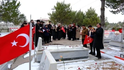 İlahiyat öğrencilerinden şehitlik ziyareti