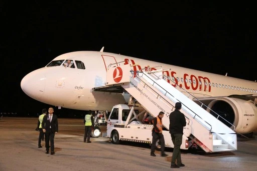 İzmir-Sivas Uçak seferleri Başladı Ama... Bahar Aylarında &quot;Yolcu Yok&quot; Diyerek İptal Etmeyin! 