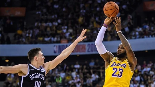 LeBron James, &quot;50 bin&quot; sayıyı geçti