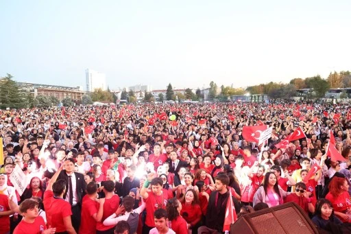 LÖSEV'den Büyük Anıtkabir Buluşması! Türkiye’nin Dört Bir Yanından 40 Bin Kişi Ata’sının Huzurunda