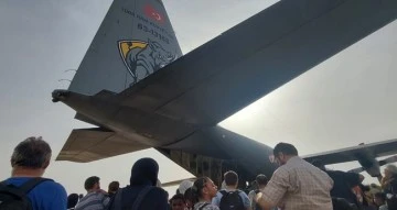 MSB: “İki adet C-130 tipi uçağımız emniyetli şekilde Sudan’dan ayrıldı”