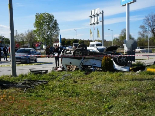 Otomobilin Altında Kalan Sürücü Can Verdi!