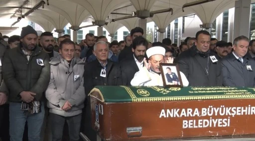 Şarkıcı Ankaralı Turgut, son yolculuğuna uğurlandı