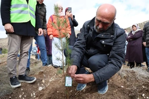  Şehit Polis Şeyda Yılmaz'ın Adı Sivas'ta Hatıra Ormanında Yaşatılacak 