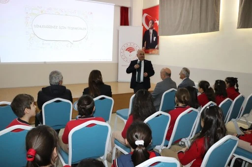 Seyit Müdürden Öğrencilere Uyarı: Suyu ve Gıdayı Tasarruflu Kullanın